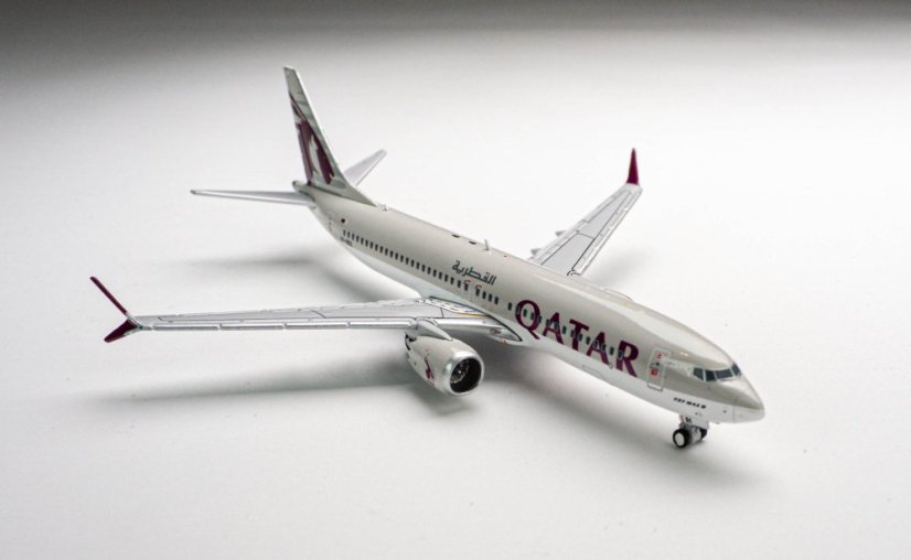 Boeing 737 MAX 8 Qatar Airways A7-BSC;  1:400