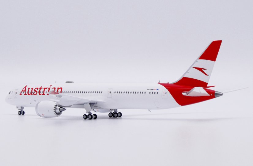 Boeing 787-9 Dreamliner Austrian Airlines OE-LPM;  1:400