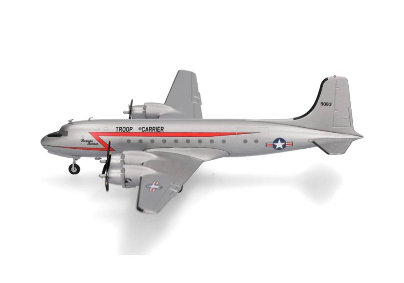Douglas C-54 Skymaster USAF U.S. Air Force 44-9063 "RosinenBomber";  1:200