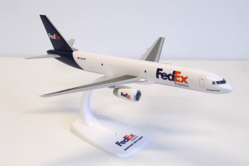 Boeing 757-200 FedEx N915FD;  1:200