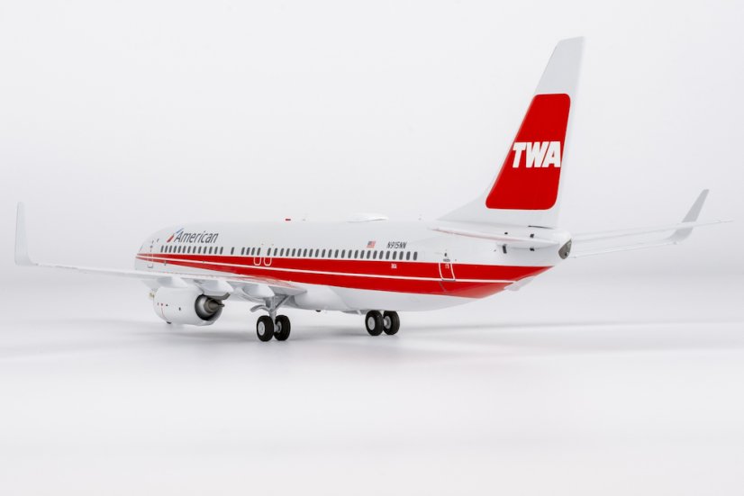 Boeing 737-800 American Airlines N915NN "TWA retro" livery;  1:200