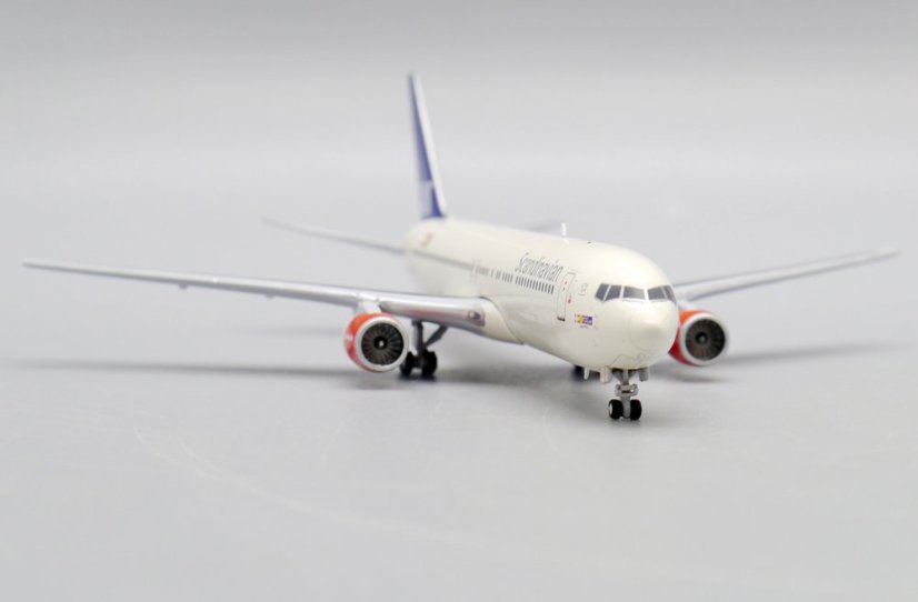 XX40030 08