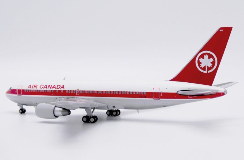 Boeing 767-200ER Air Canada C-GAUB (první Air Canada B767);  1:400