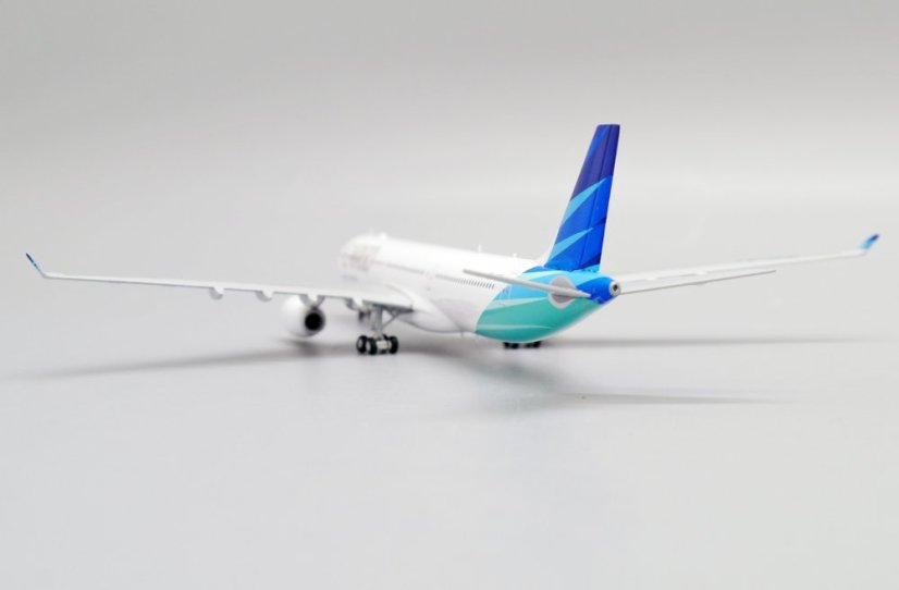 LH4251 09