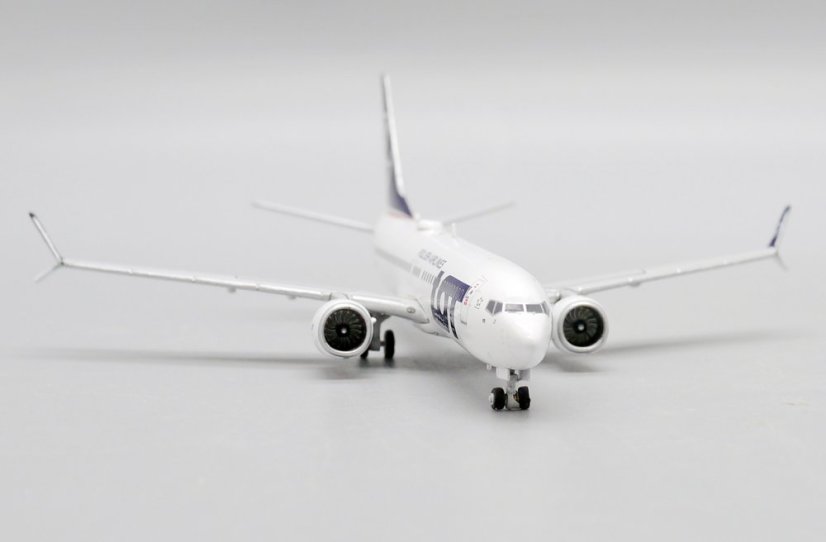 LH4201 08